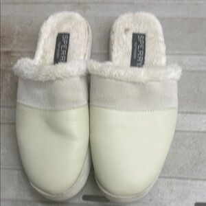 Sperry Off-White Slippers with Plush Lining